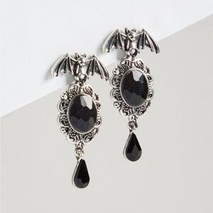 Torrid Black stone statement earings 🦇